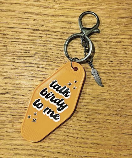 Hotel sleutelhanger ‘Talk birdy to me’