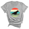 Shirt met silhouet van grijze roodstaart in retro zonsondergang design